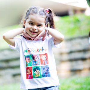 CAMISETA INFANTIL TURMA DO MANZOTTINHO BRANCA QUADRINHOS