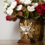 Adorno de Mesa Espirito Santo Petestal Raios Dourado -2-.jpg