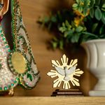 Adorno de Mesa Espirito Santo Petestal Raios Dourado -3-.jpg