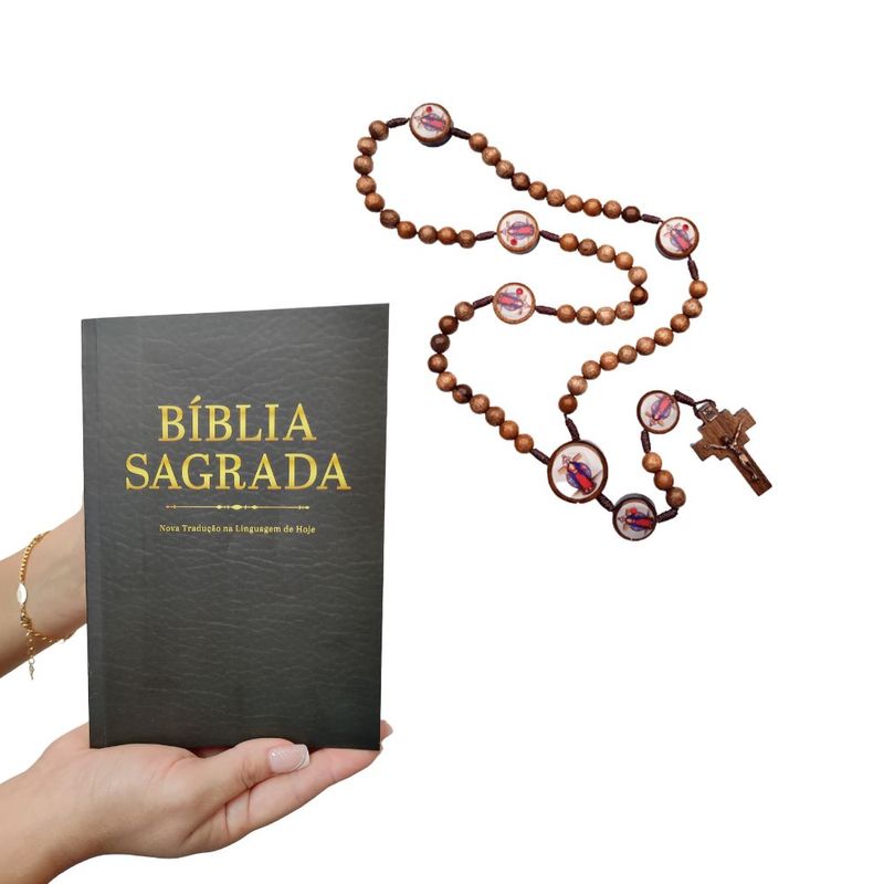 Kit-Biblia-Sagrada-Nova-Traducao-e-Terco-Jesus-das-Santas-Chagas-8mm.jpg