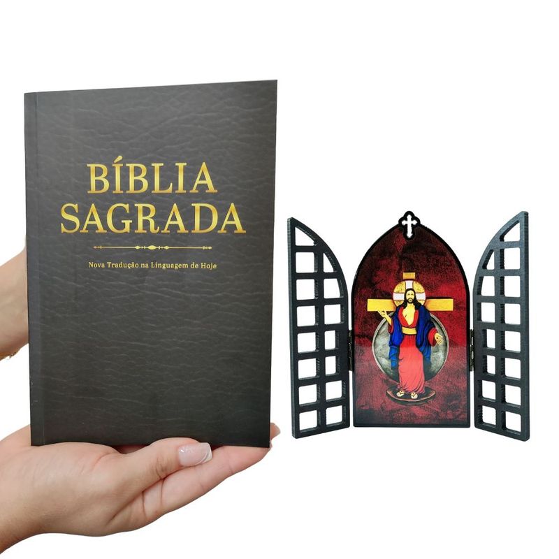 Kit-Biblia-Sagrada-Nova-Traducao-e--Capela-Jesus-das-Santas-Chagas.jpg